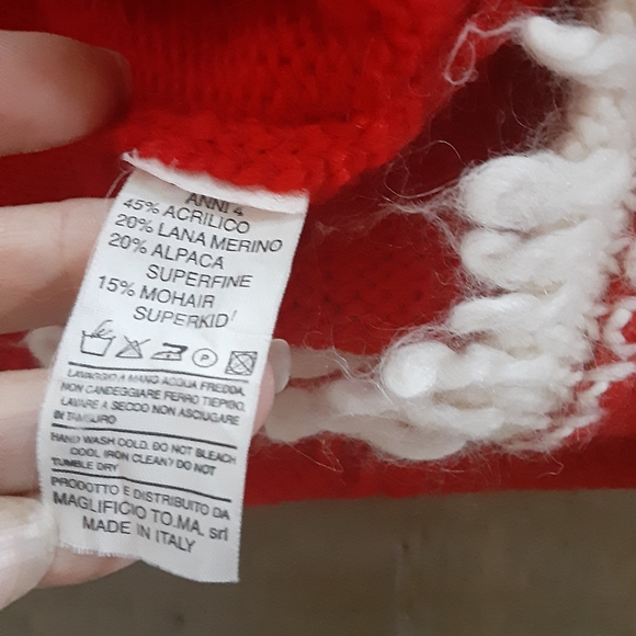 🎈Sale! Toddler Red Knit Poncho Shawl Fringe made in Italy marked 4 fits 2T-3T - Picture 3 of 9